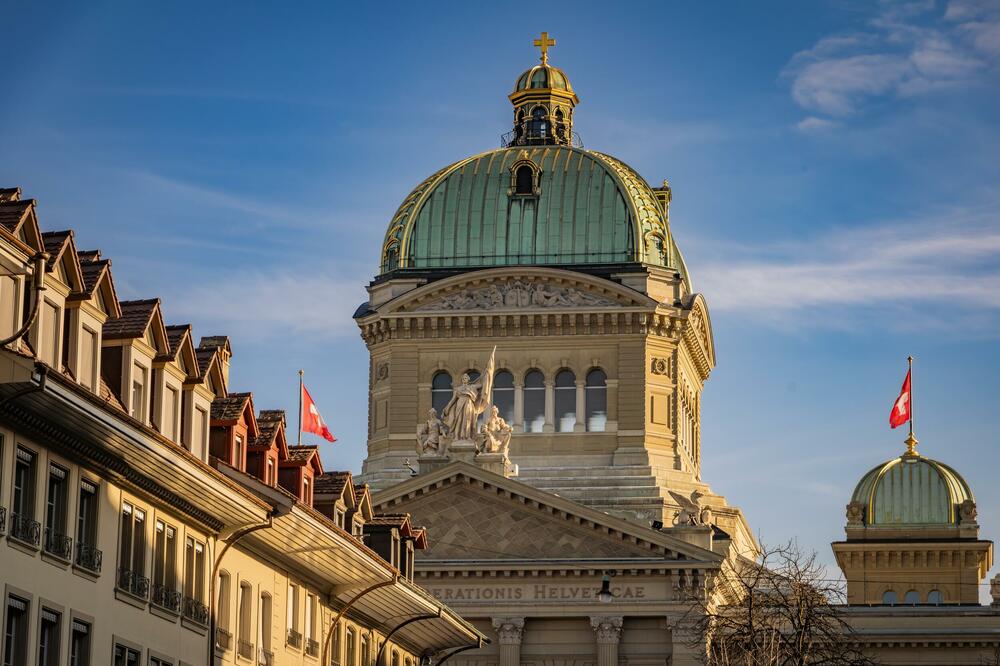 Švajcarska federalna palata: Sjedište švajcarske vlade i zgrada parlamenta u Bernu, Foto: Shutterstock