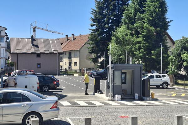 Prvi put naplata parkinga u Kolašinu, od danas prodaja karata