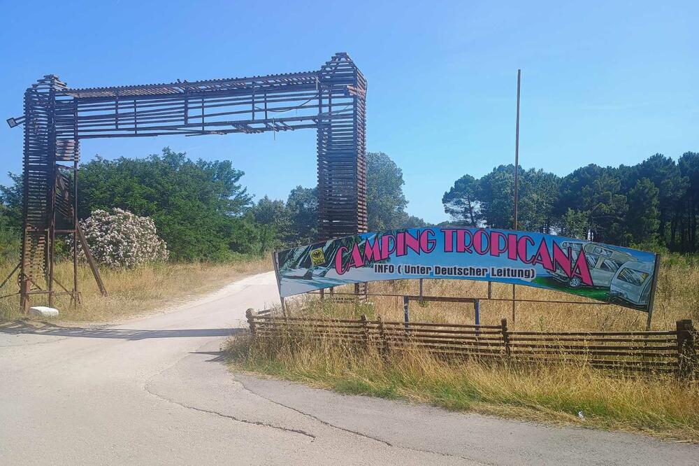 Ulaz u plažu Tropicana, Foto: Samir Adrović