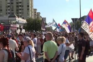 Hiljade građana na protestu u Novom Sadu, Srbija nije Srpska...