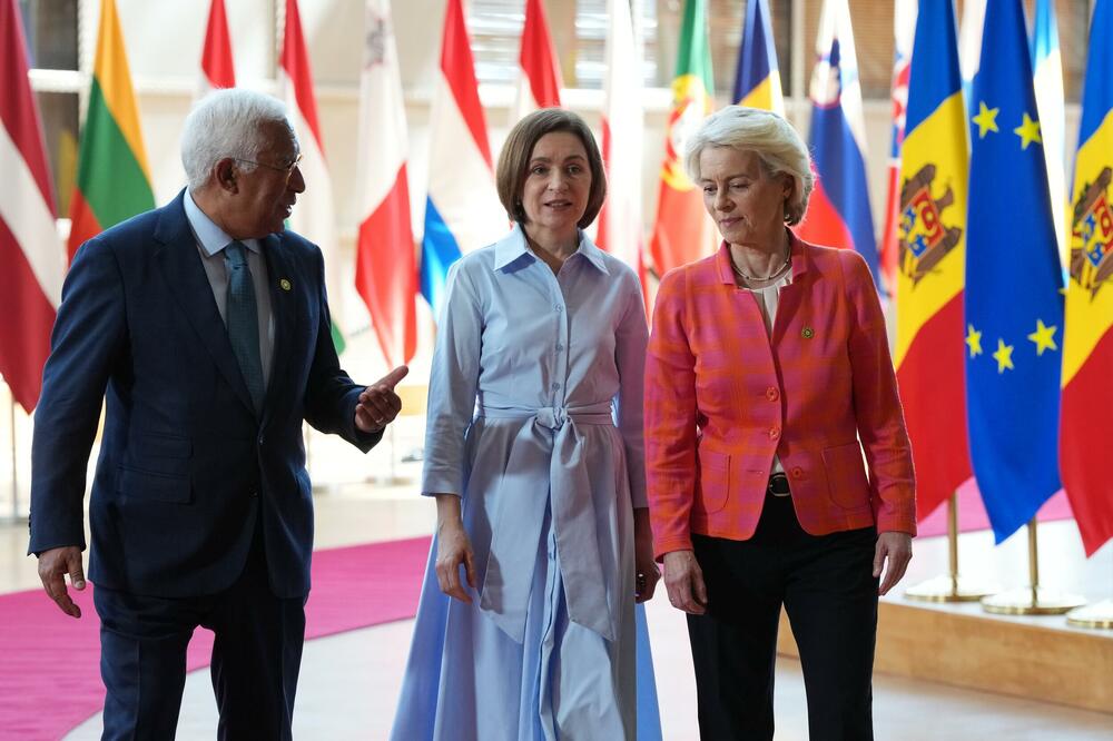 Košta, Sandu i Fon der Lajen, Foto: Beta/AP