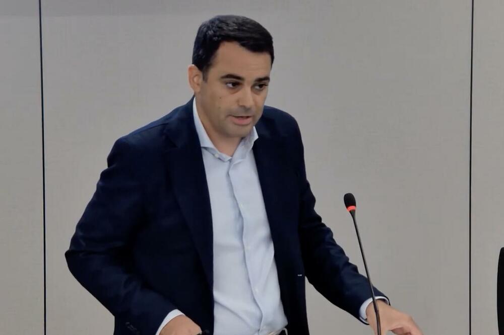 Raičević na sjednici SO Bar, Foto: SO Bar