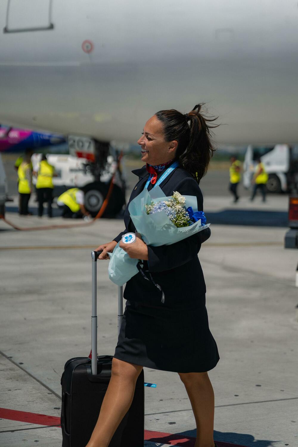 <p>Međunarodni aerodrom Tirana (TIA) danas je objavio uspostavljanje prve direktne avio-linije prema Torontu u Kanadi. Ova ruta predstavlja istorijski uspjeh za albansku vazduhoplovnu industriju, budući da je riječ o prvom transatlantskom letu u istoriji Albanije.</p>
