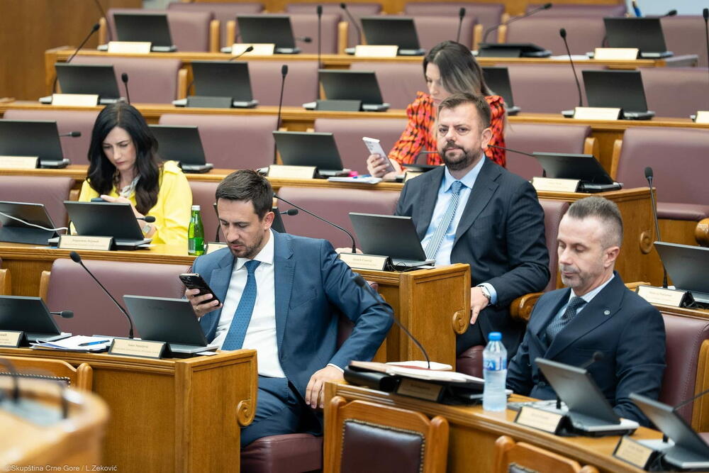 <p>Ministar pravde Bojan Božović je u Skupštini obrazlagao predlog izmjena Zakona o sprečavanju korupcije</p>
