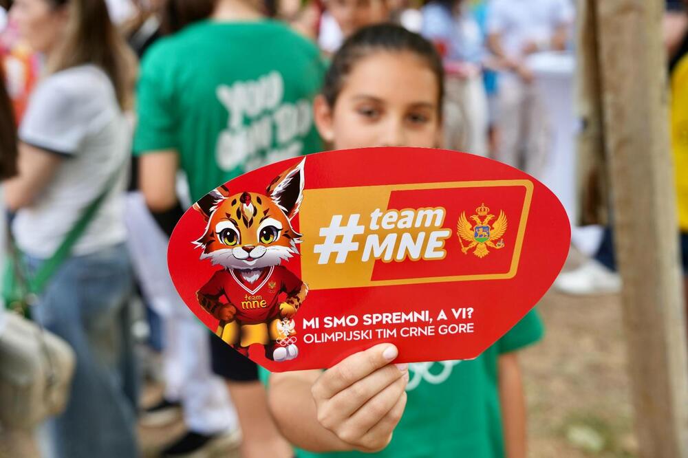 <p>Iz Kancelarije za odnose s javnošću predsjednika Crne Gore je saopšteno da su predsjednik Jakov Milatović i njegova supruga Milena učestvovali u obilježavanju Olimpijskog dana 2026, koje je na otvorenim terenima Sportskog centra "Morača" u Podgorici organizovao Crnogorski olimpijski komitet, pod pokroviteljstvom predsjednika Crne Gore, kao dio programa obilježavanja jubileja, 20 godina od obnove nezavisnosti Crne Gore</p>