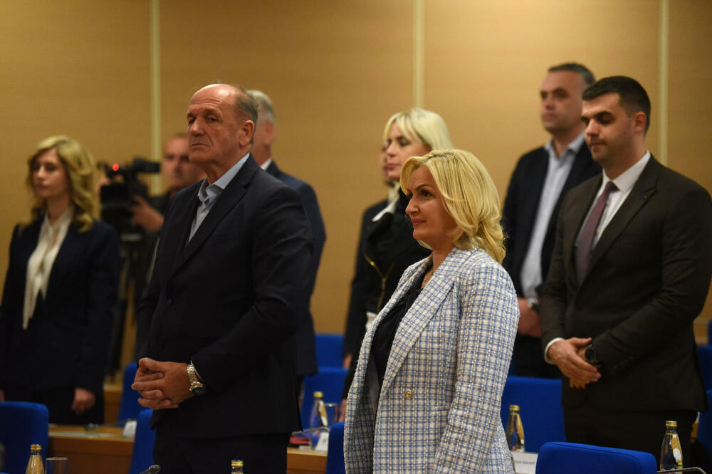 Kriza na krizu: detalj s konstitutivne sjednice Skupštine glavnog grada, Foto: BORIS PEJOVIC