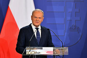 Tusk: Možda je bolje što Zelenski zbog rata ordenjem ne dolazi u...