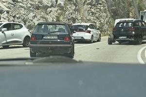 Tri automobila učestvovala u saobraćajnoj nezgodi na magistralnom...