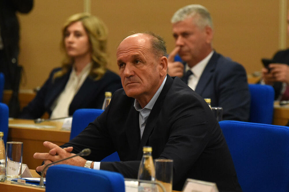 Radoš Zečević, direktor podgoričkih &ldquo;Puteva&rdquo;, Foto: BORIS PEJOVIC
