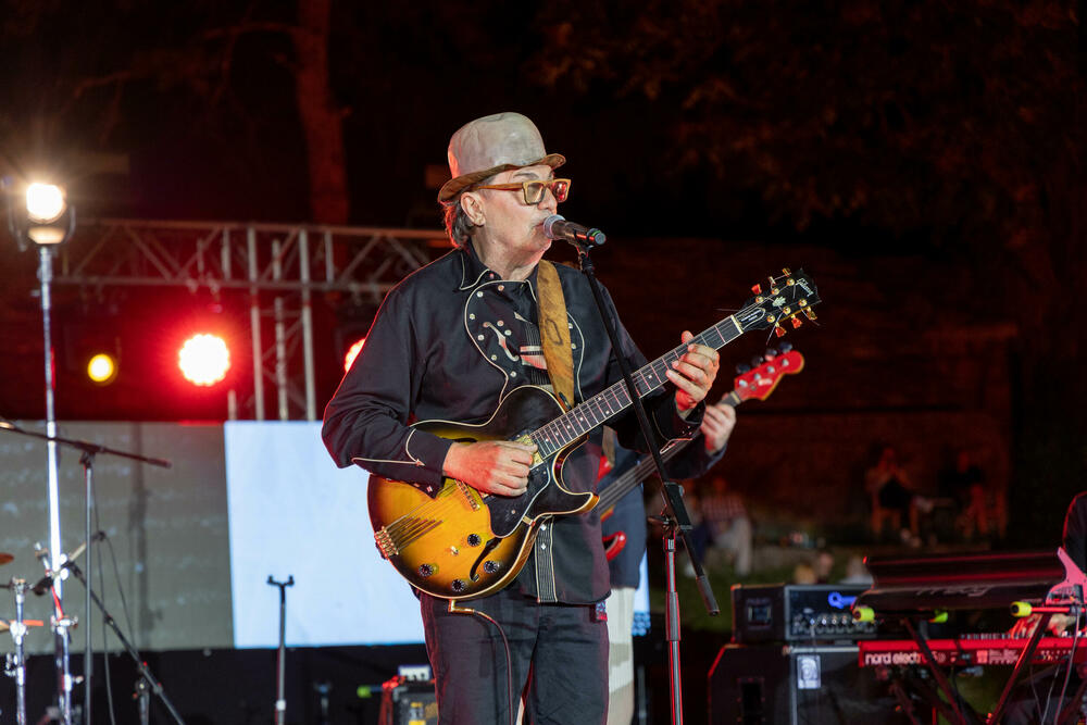 <p>Nakon fantastičnog otvaranja u Tivtu, drugo veče 11. Made in New York Jazz Festivala održano je sinoć na Ljetnjoj pozornici na Cetinju</p>
