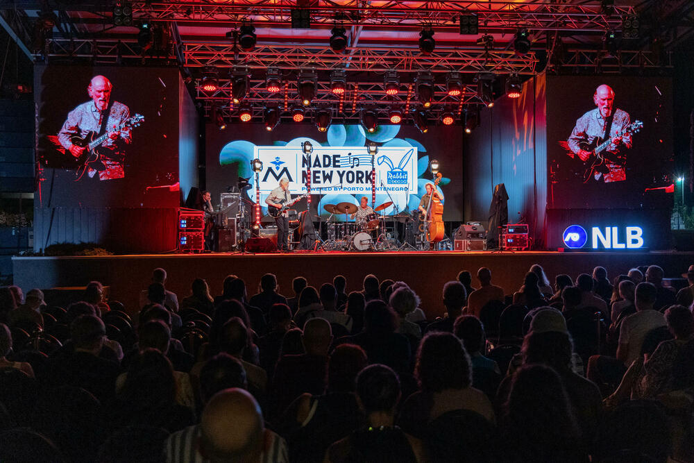 <p>Nakon fantastičnog otvaranja u Tivtu, drugo veče 11. Made in New York Jazz Festivala održano je sinoć na Ljetnjoj pozornici na Cetinju</p>