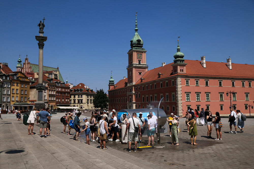 <p>U narednih dan ili dva oluje bi mogle pogoditi djelove Francuske i Njemačke, dok meteorolozi za ovu sedmicu prognoziraju svježije vrijeme u velikom dijelu zapadne Evrope, kako se toplotni talas pomjera dublje ka centralnoj Evropi i Balkanu</p>