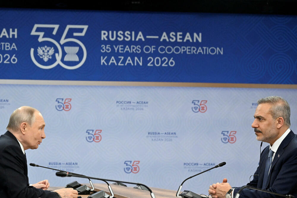 Putin i Fidan na sastanku u Kazanu u junu