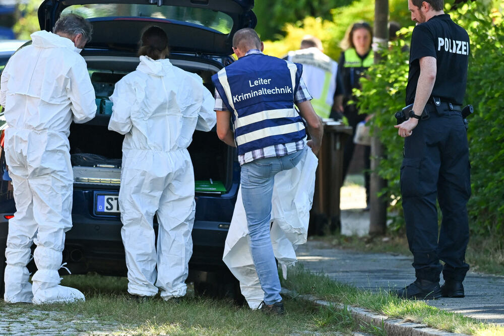 <p>Nakon incidenta, policija je upozorila stanovnike da se drže dalje od tog područja, ali je kasnije saopštila da nema opasnosti po širu javnost</p>