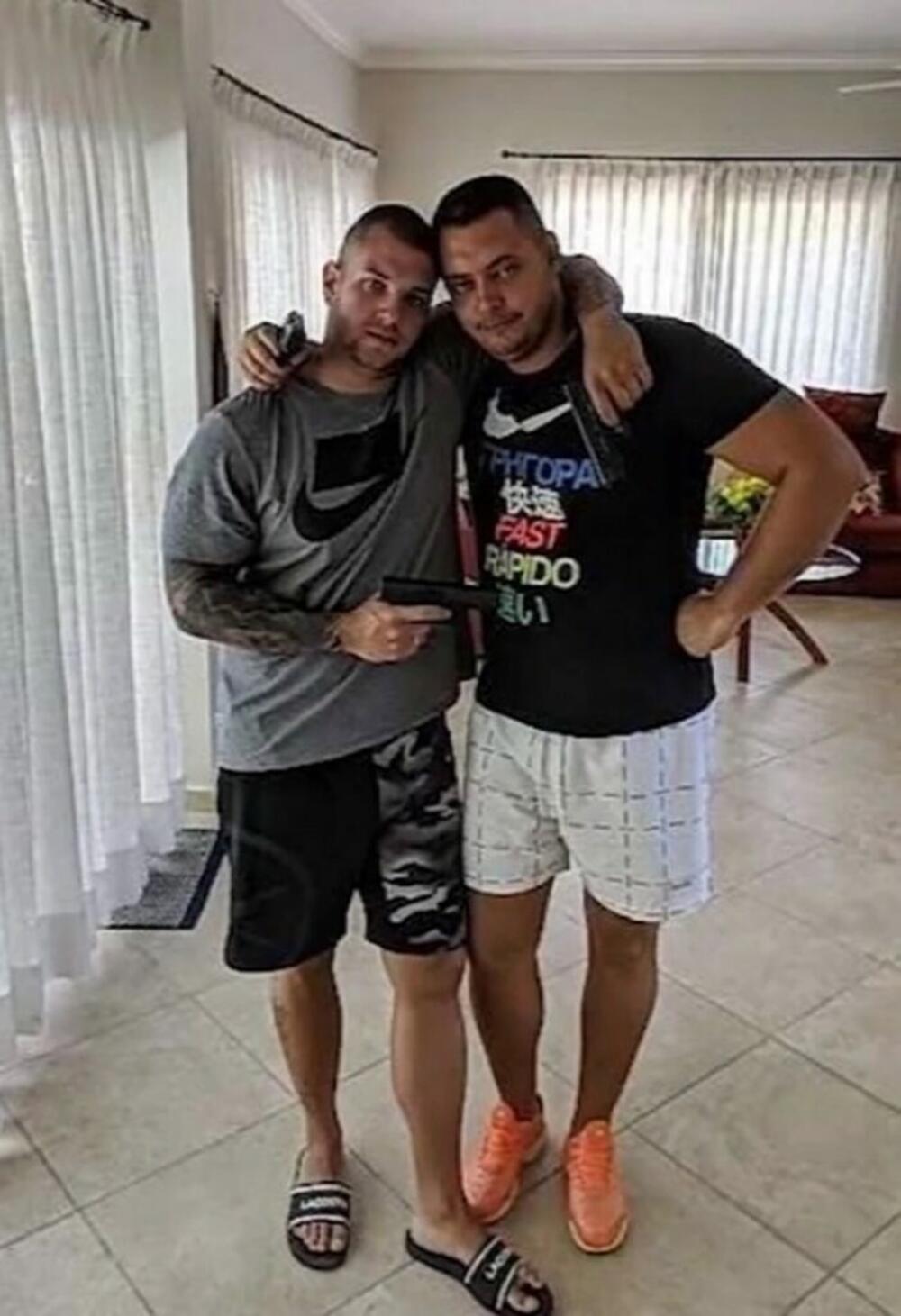 Kokeza je preko posrednika bio na vezi i sa ozloglašenim vođom grupe Principi Veljkom Belivukom, na slici desno