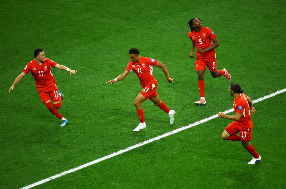 <p>Švajcarska protiv Alžira slavila 2:0, pa će u osmini finala igrati sa pobjednikom meča u kojem se sastaju Kolumbija i Gana</p>
