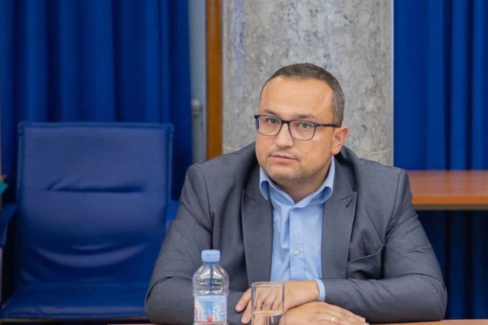 Ćeman, Foto: Demokrate