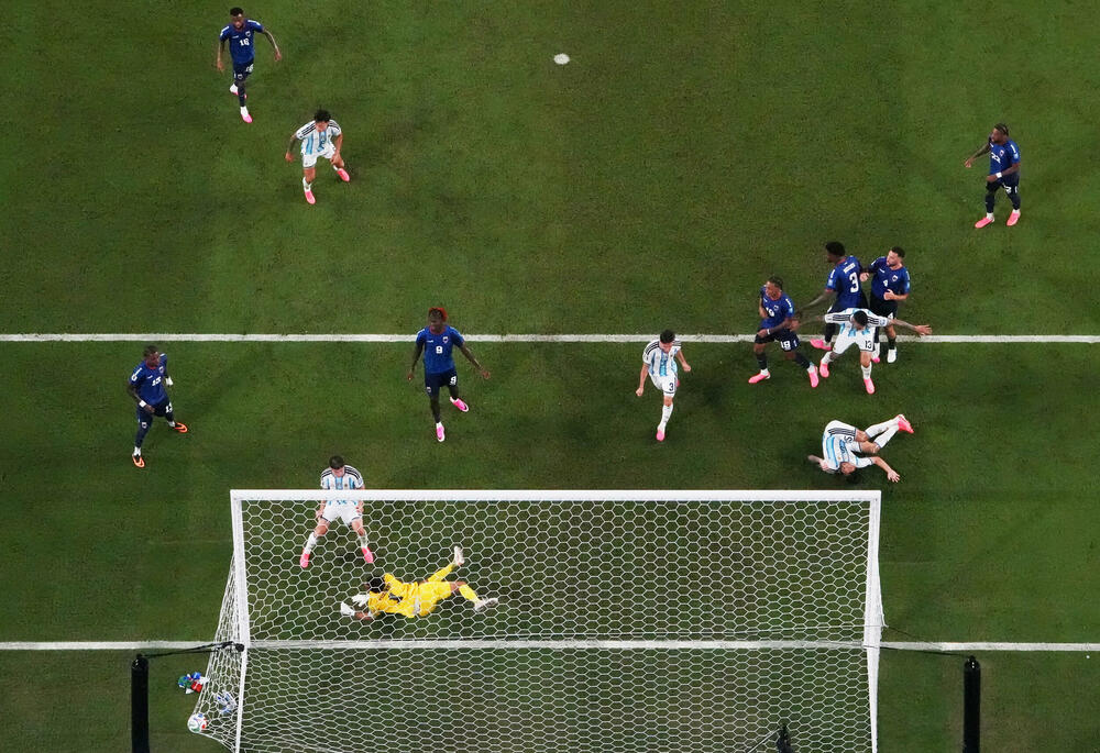 Trenutak kada je Argentina postigla treći gol