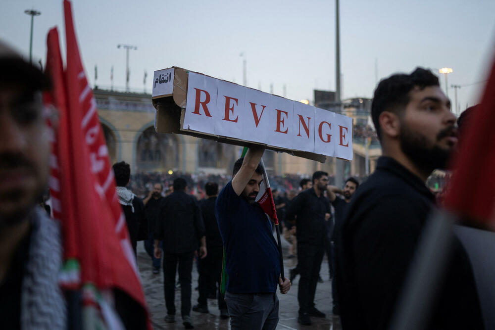<p>Usred tekućih pregovora između SAD i Irana, nakon što su u junu potpisali okvirni dogovor o okončanju sukoba, iransko Ministarstvo vanjskih poslova pozvalo je stanovništvo da masovno učestvuje u ceremonijama, kako bi "svijetu pokazali veličinu Irana i slavu nacionalnog jedinstva i autoriteta"</p>
