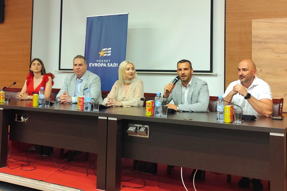 &ldquo;Ni jedno jedino otvoreno pitanje između Crne Gore i Hrvatske nije riješeno za vrijeme bivše vlasti&rdquo;: Sa tribine u Tivtu, Foto: Siniša Luković