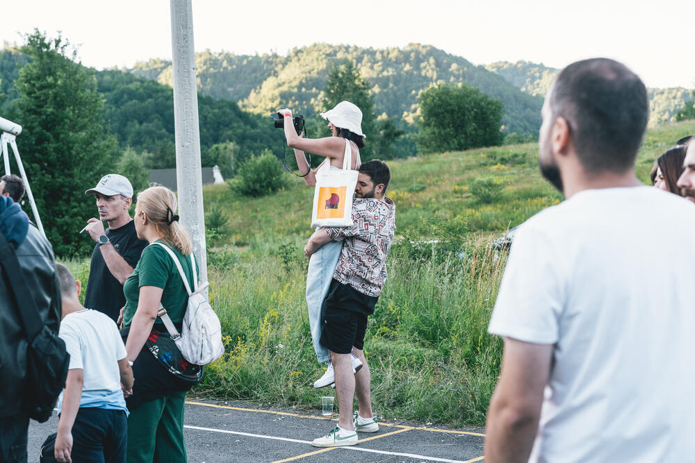 <p>Danas program počinje nastupom sastava Veja, dok će na Veruši tokom večernjih sati publika đuskati uz TBF, Eda Maajku, Vojka V, Leta 3</p>