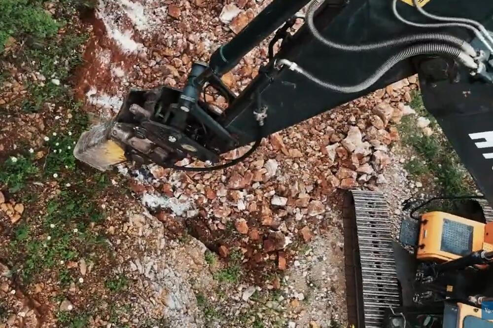 Detalj tokom radova na žičari, Foto: Screenshot/TV Vijesti
