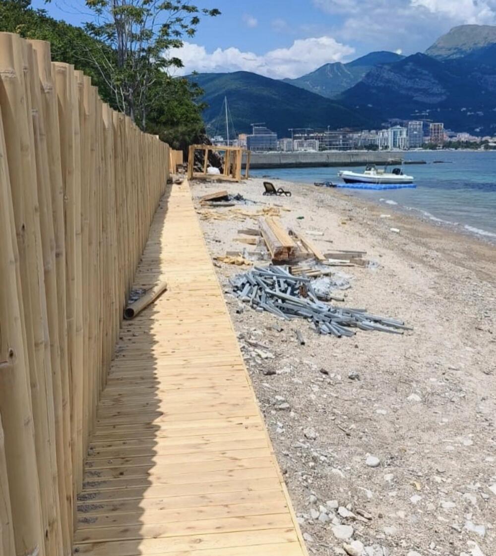 zapečaćen plažni bar Budva