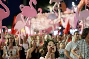 "Flamingo revolucija" u Albaniji: Pat pozicija premijera Rame i...