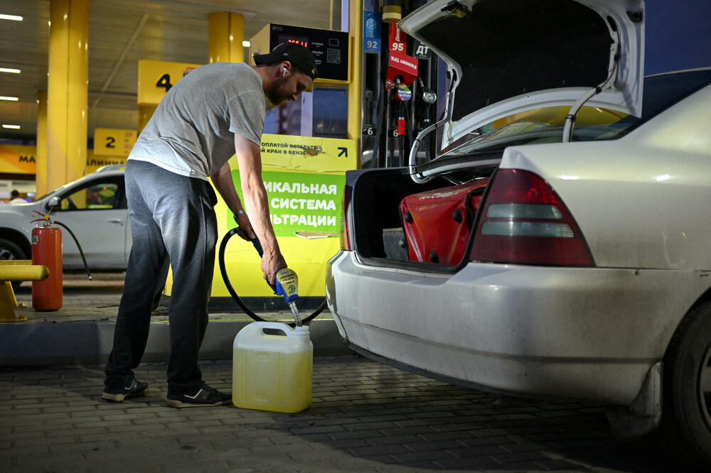 Nestašice i ograničenja prodaje goriva izazivaju nezadovoljstvo kod velikog broja Rusa, Foto: Rojters