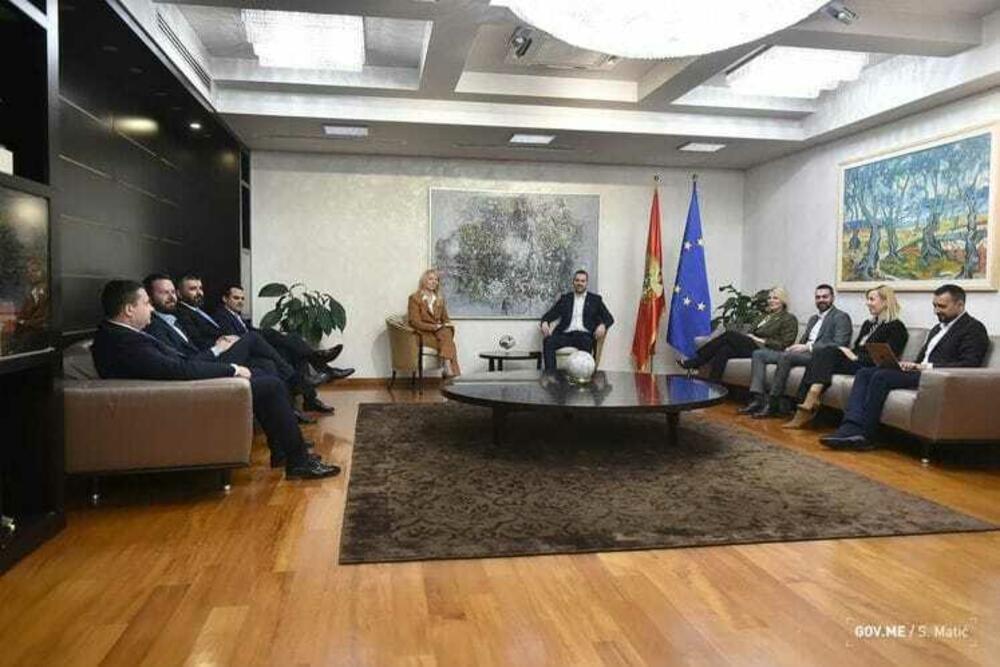 Milionski udar na lokalne budžete: Zajednica opština za tri zakona...