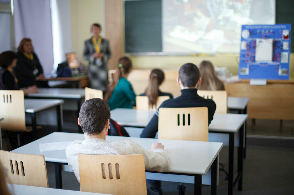 Usvajali strani jezik kroz pjesme, igre, pokret (ilustracija), Foto: Shutterstock