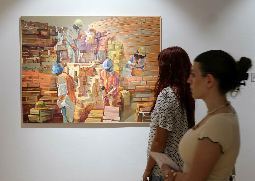 <p>Muzej savremene umjetnosti Crne Gore predstavio 94 umjetnika i umjetnice u okviru jednog od najznačajnijih istraživačko-izložbenih programa posvećenih savremenoj crnogorskoj umjetnosti</p>