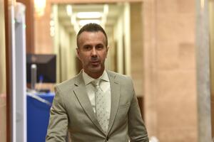 Bogdanović: Nastaviću da govorim o vezi politike, novca i...