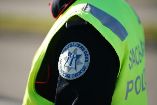 Budva: Uyuşturucu bağımlısı, polis motosikletine çarptı...