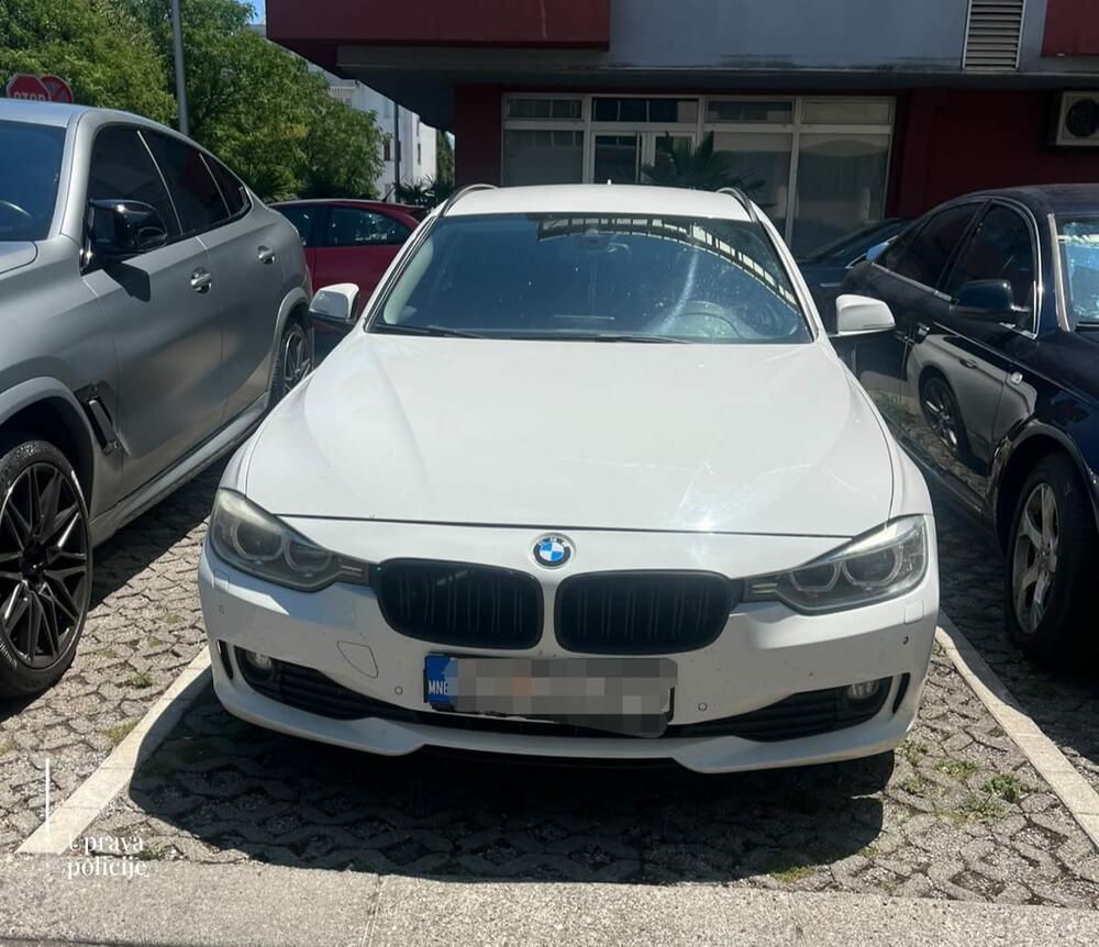 <p>Iz Uprave policije saopštili su da su službenici Odjeljenja bezbjednosti Podgorica u saradnji sa službenicima Sektora za borbu protiv kriminala realizovali ciljanu akciju usmjerenu na suzbijanje djelovanja organizovanih kriminalnih grupa i sa njima povezanih operativno interesantnih lica, sprečavanje neovlašćene proizvodnje, držanja i stavljanja u promet opojnih droga, kao i identifikaciju i procesuiranje lica koja se bave tzv. uličnom distribucijom narkotika</p>