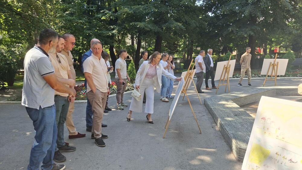 Sa izložbe u gradskom parku
