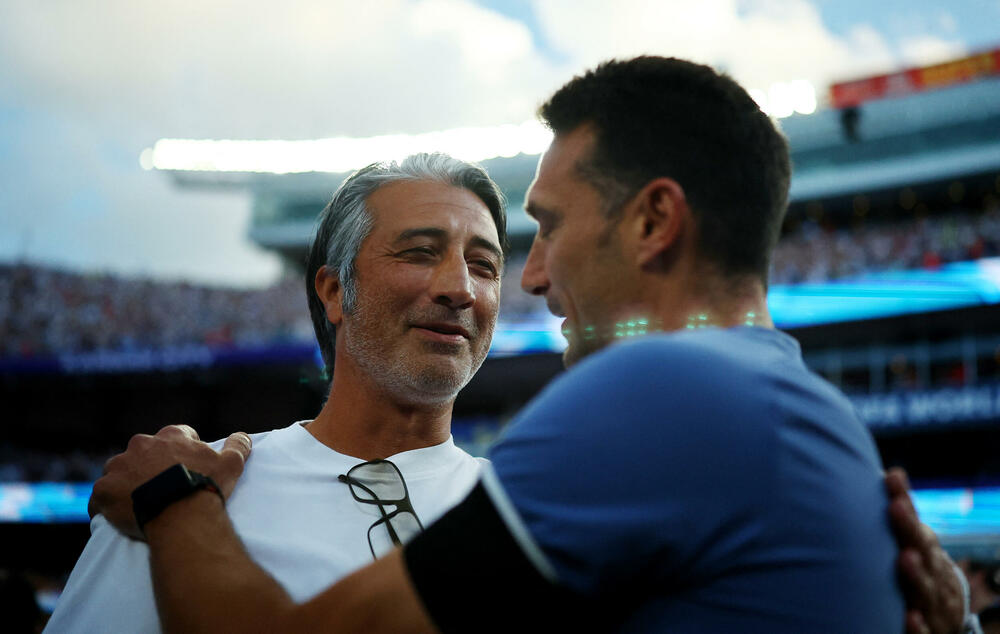 <p>Hulijan Alvares evrogolom lansirao aktuelnog šampiona protiv Švajcarske, Lautaro Martines stavio tačku - 3:1 nakon 120 minuta borbe u Kanzas Sitiju</p>
