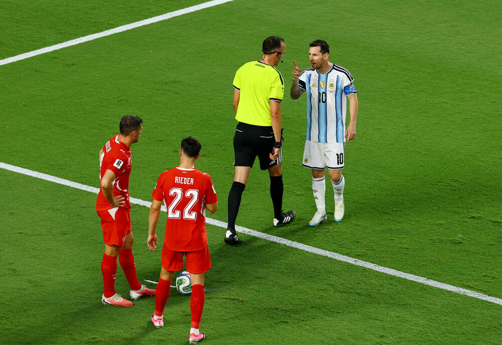 <p>Hulijan Alvares evrogolom lansirao aktuelnog šampiona protiv Švajcarske, Lautaro Martines stavio tačku - 3:1 nakon 120 minuta borbe u Kanzas Sitiju</p>