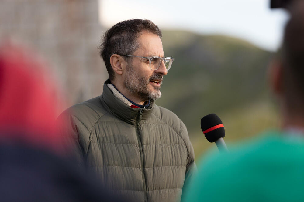 <p>"Kada autori i producenti osam godina rade na jednom filmu, koji potom doživi međunarodna prikazivanja i priznanja, poseban je trenutak kada se taj film vrati na mjesto na kojem je sniman, na 1.720 metara nadmorske visine", kazala je direktorica Filmskog centra Crne Gore Aleksandra Božović</p>