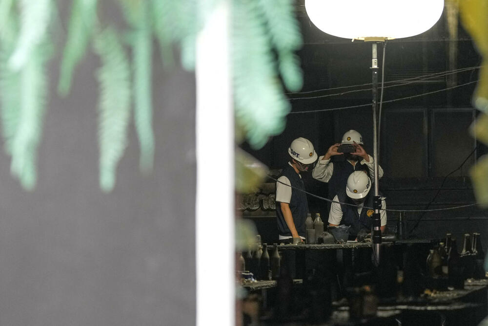 <p>U incidentu u pabu povrijeđene su 63 osobe, od kojih 22 teško, i one su hospitalizovane, izjavio je Surijačaj Ravivan, direktor Odjeljenja za prevenciju i ublažavanje posljedica katastrofa gradske uprave Bangkoka.</p>