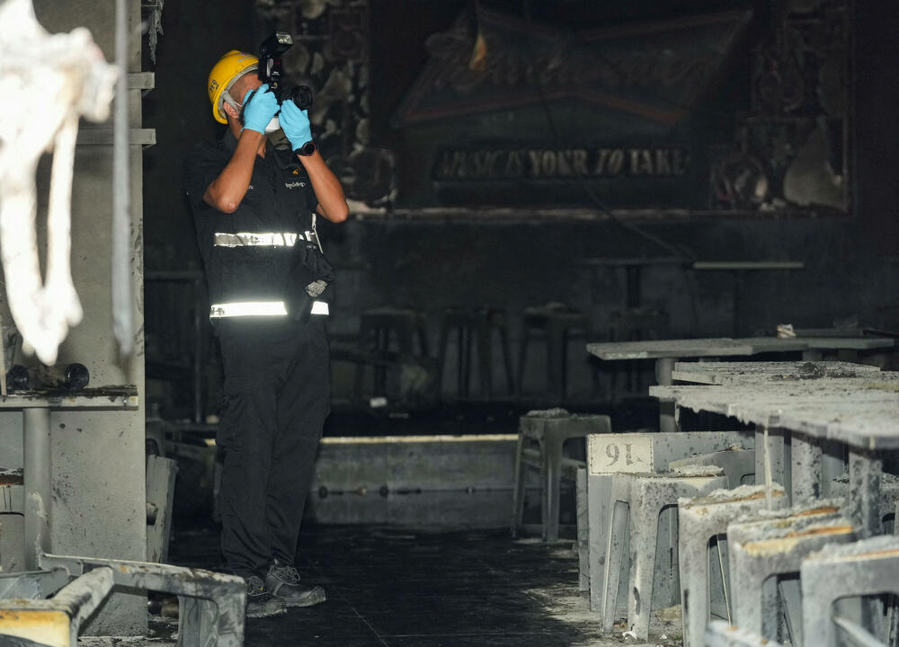 <p>U incidentu u pabu povrijeđene su 63 osobe, od kojih 22 teško, i one su hospitalizovane, izjavio je Surijačaj Ravivan, direktor Odjeljenja za prevenciju i ublažavanje posljedica katastrofa gradske uprave Bangkoka.</p>