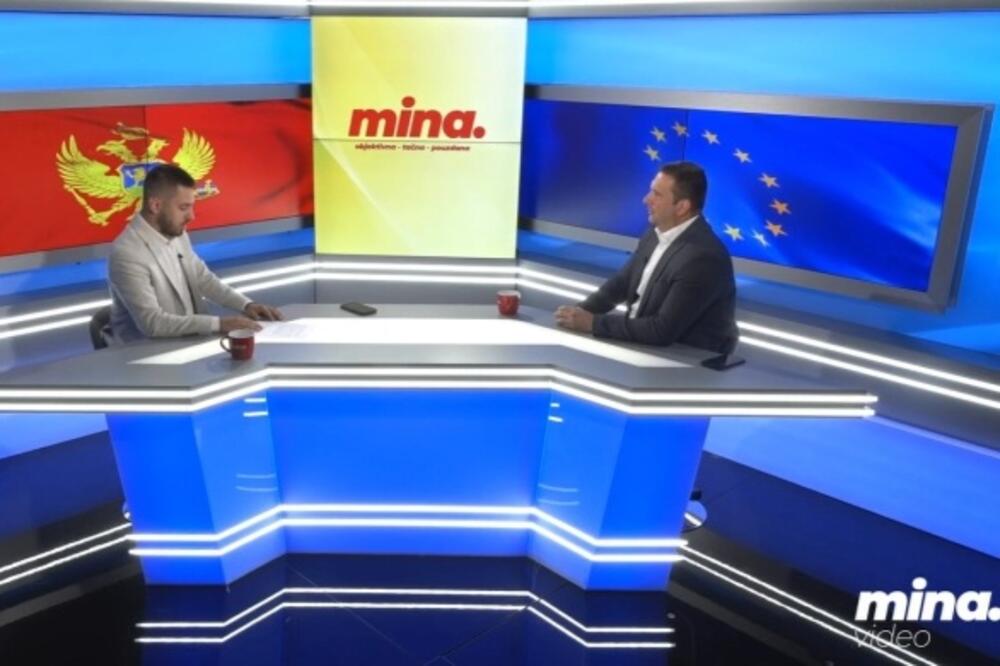 Marković (desno) u studiju agencije MINA, Foto: Screenshot/MINA/YouTube