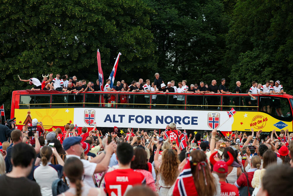 <p>Sjajan doček nakon istorijskog rezultata</p>