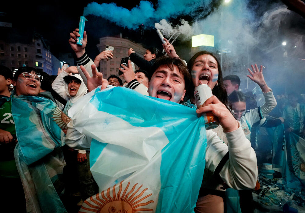 <p>Fudbal je u Argentini više od sporta, a kada se preko velikog rivala izbori novo finale Svjetskog prvenstva onda je "ludnica" još veća.<br /> </p>