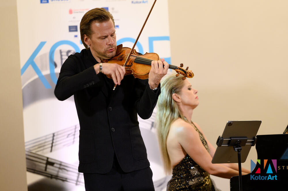 Duo Trusov na sinoćnjem koncertu, Foto: KotorArt