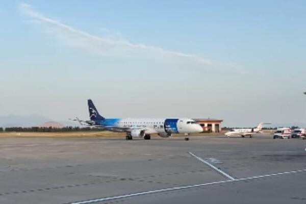 Novi avion Air Montenegra sletio na Aerodom Podgorica: Od subote u...