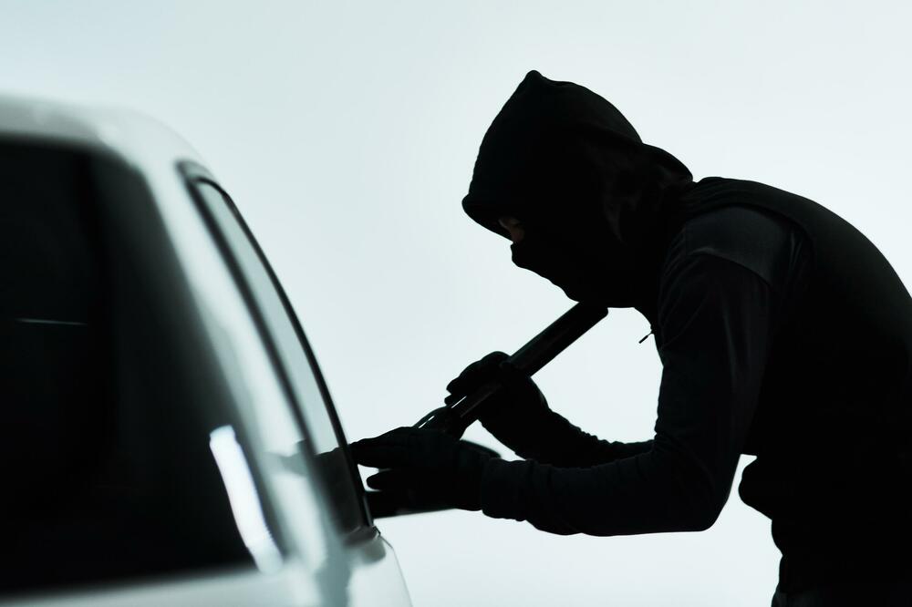 Mogu li nadležni pronaći skupocjeni automobil (ilustracija), Foto: Shutterstock