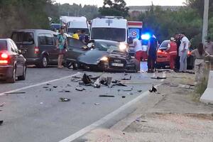 Bar: Sudar kamiona i automobila kod Čanja, povrijeđena jedna osoba