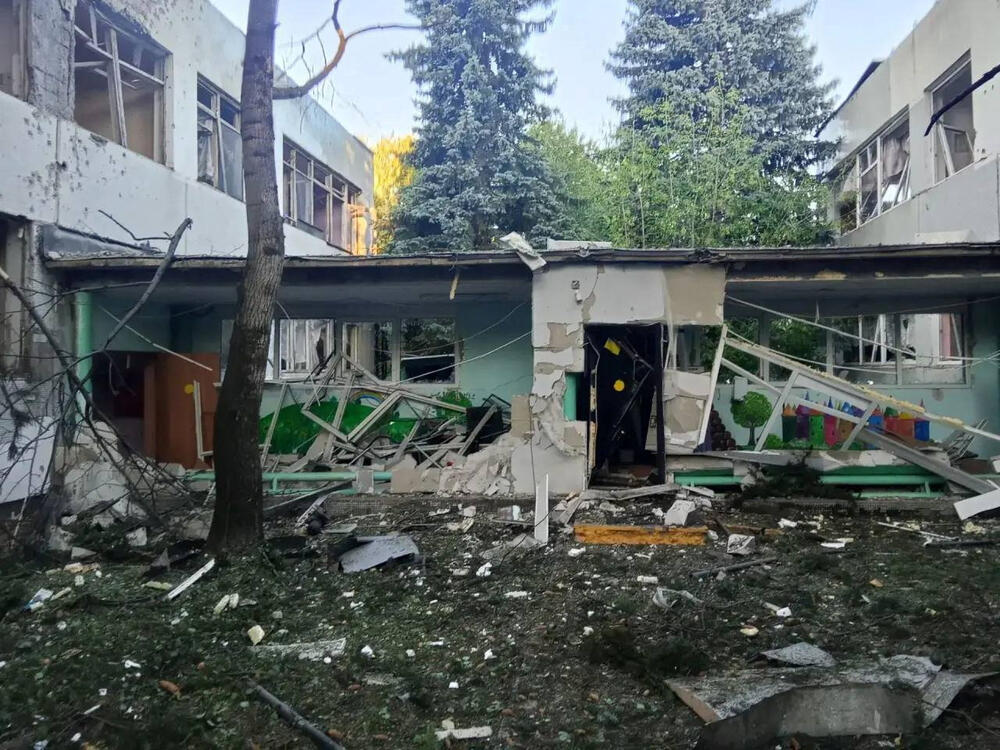 Zvaničnici: Ukrajinski dronovi pogodili skladišta najvećeg ruskog...