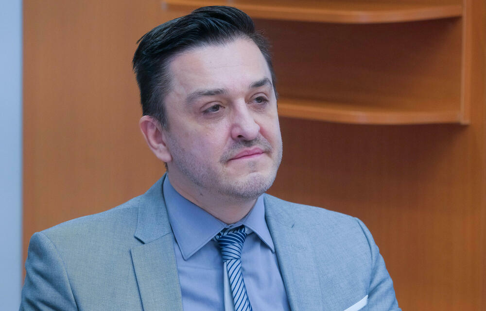 Predlog na vanrednoj sjednici Skupštine